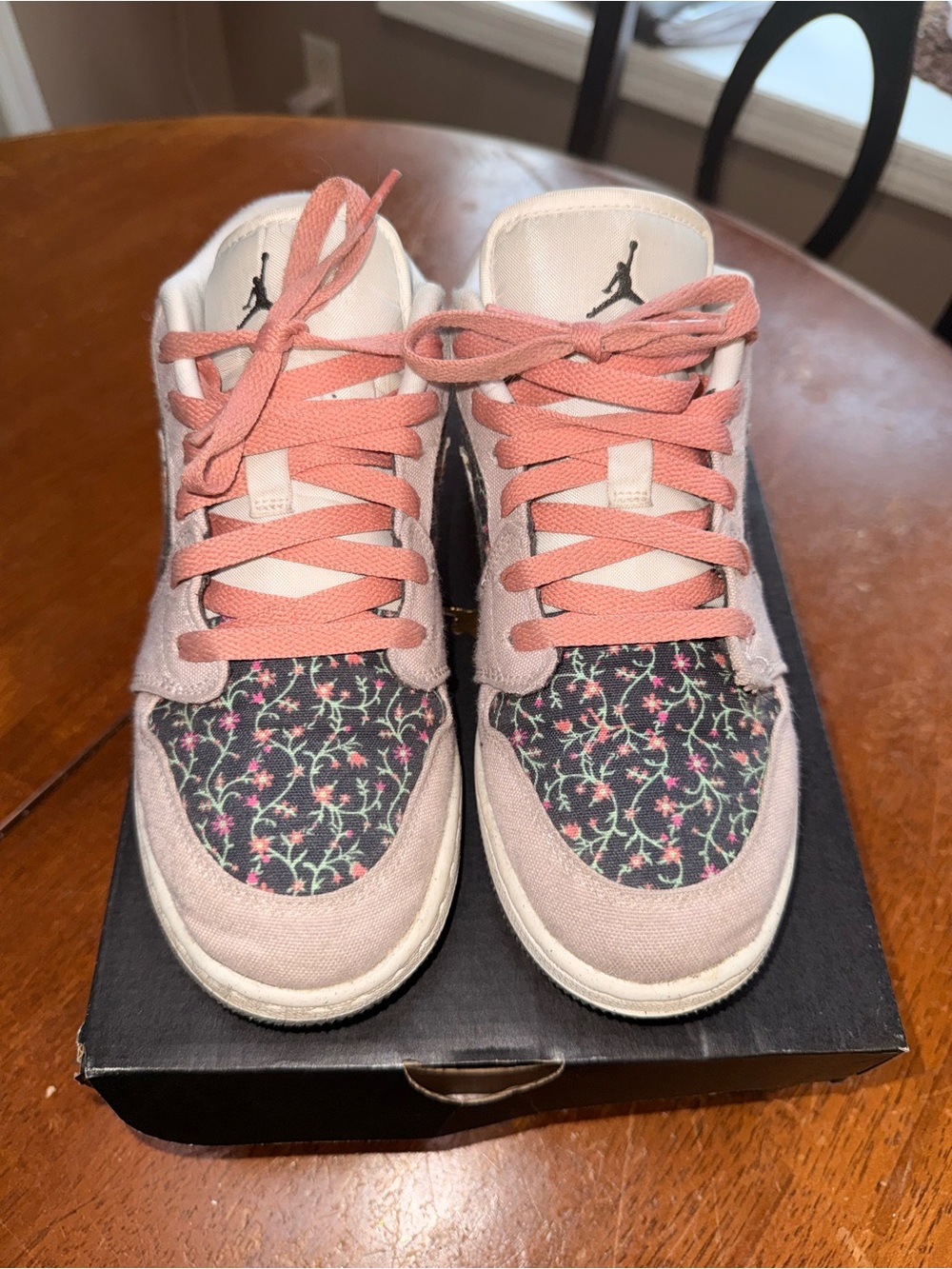 Nike Air Jordan 1 Low SE Floral Swoosh Pink GS 5.5Y Women’s 7 w/ Box